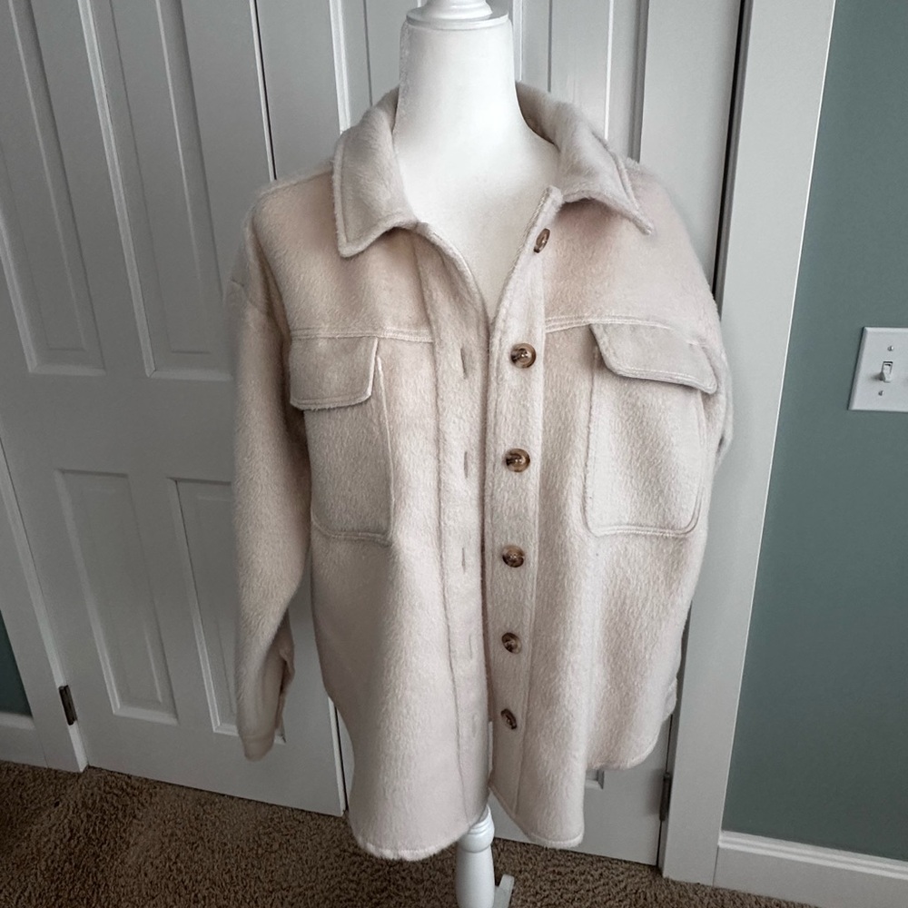 La Hearts Cream Button-Up Jacket
